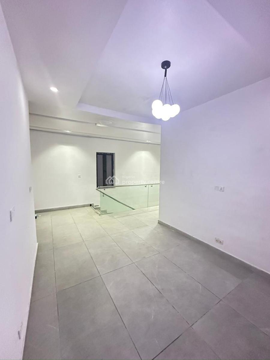5 Bedroom Self-serviced Duplex, Lekki Phase 1, Lekki, Lagos, Detached Duplex for Rent