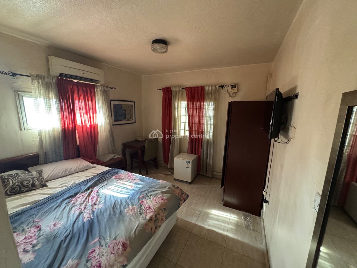 13 Rooms Ensuit Furnished Guest House in Dolphin Estate Ikoyi., Dolphin Estate Ikoyi, Ikoyi, Lagos, Detached Duplex for Rent