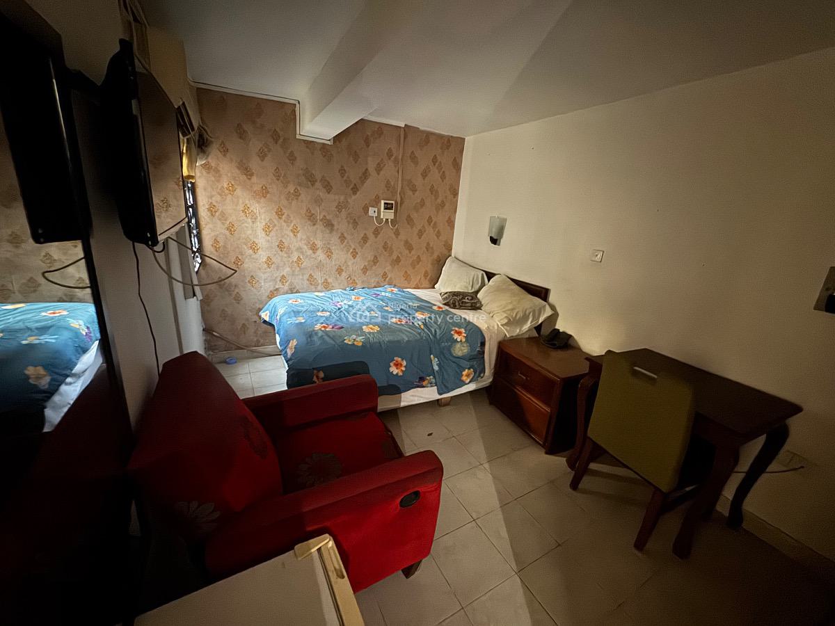 13 Rooms Ensuit Furnished Guest House in Dolphin Estate Ikoyi., Dolphin Estate Ikoyi, Ikoyi, Lagos, Detached Duplex for Rent