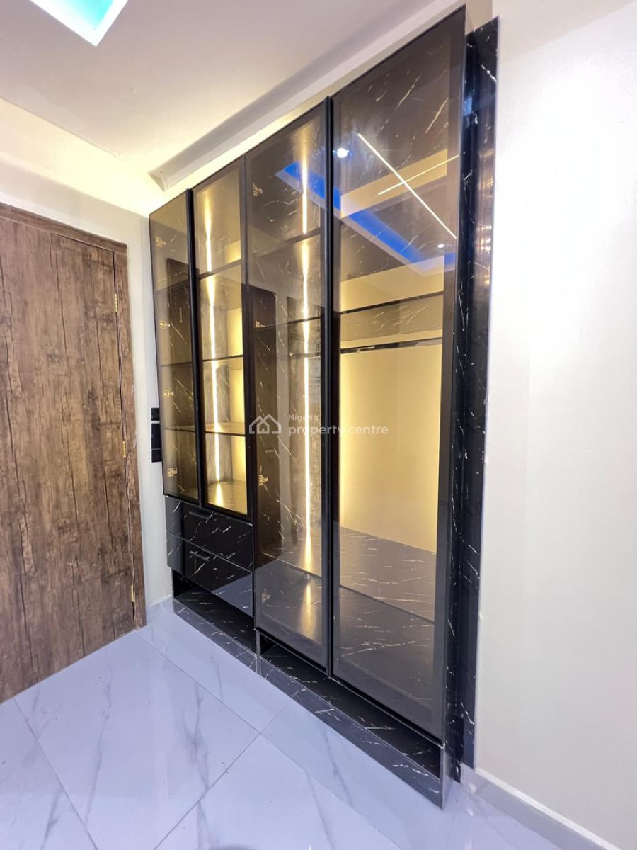 Finished 2 Bedroom Apartment with Elevator, Lekki Phase 1, Lekki, Lagos, Flat / Apartment for Sale