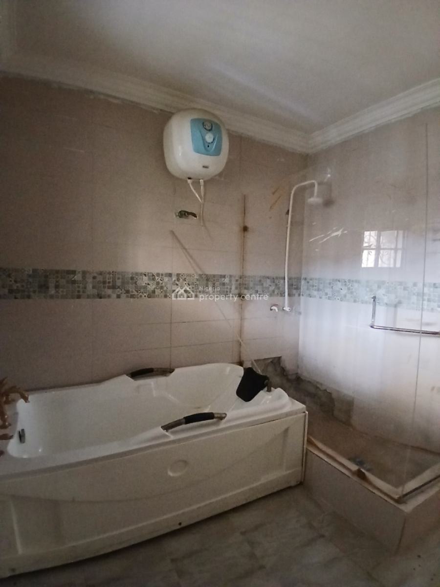 Massive 1bedroom with Store, Office Space, Jacuzzi, 2-balcony, Gated and Secured Estate Off Badore Road Ajah, Ajah, Lagos, Mini Flat (room and Parlour) for Rent