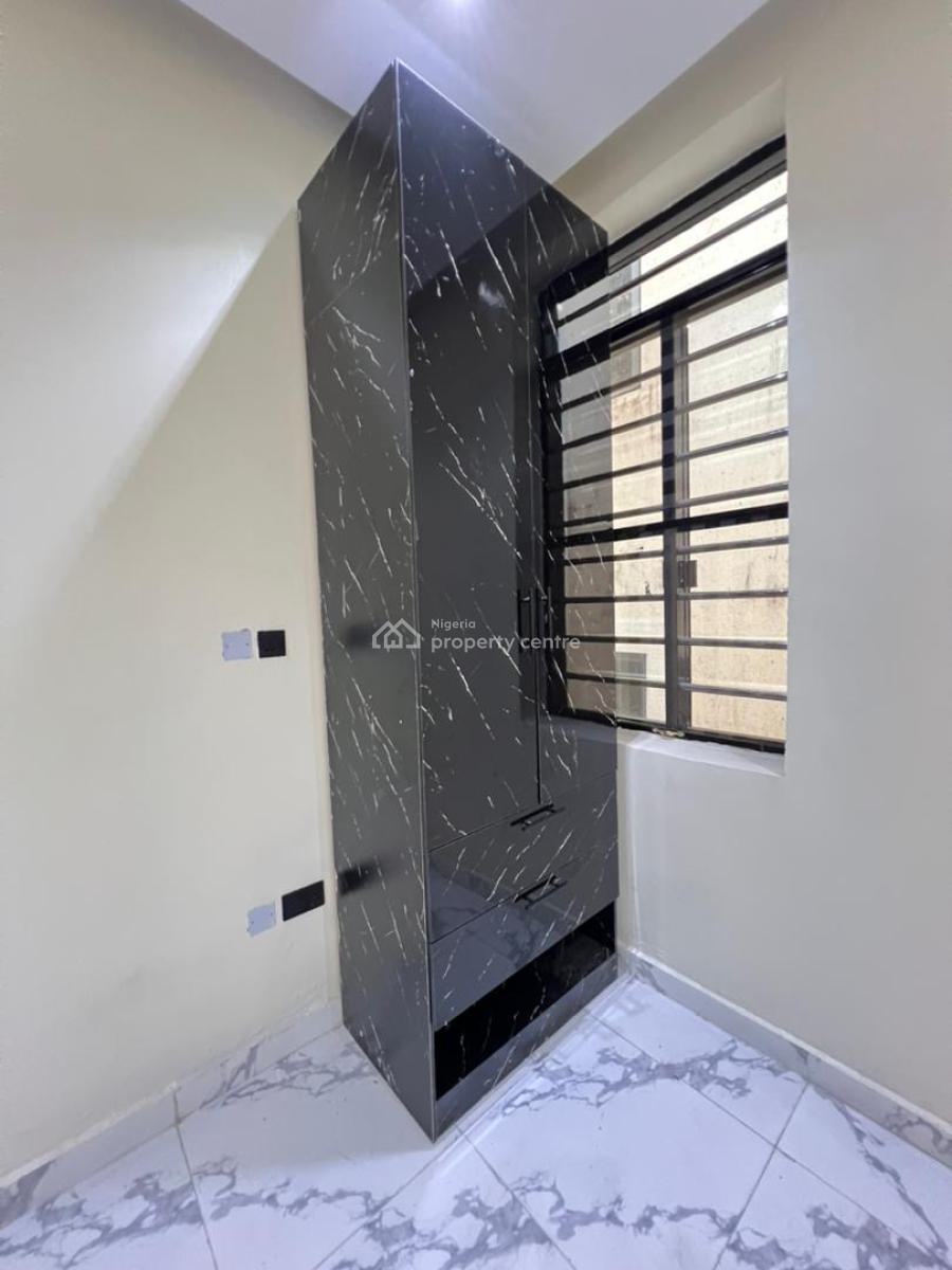 Contemporary 2bedroom Apartment, Lekki Phase 1, Lekki, Lagos, Flat / Apartment for Sale
