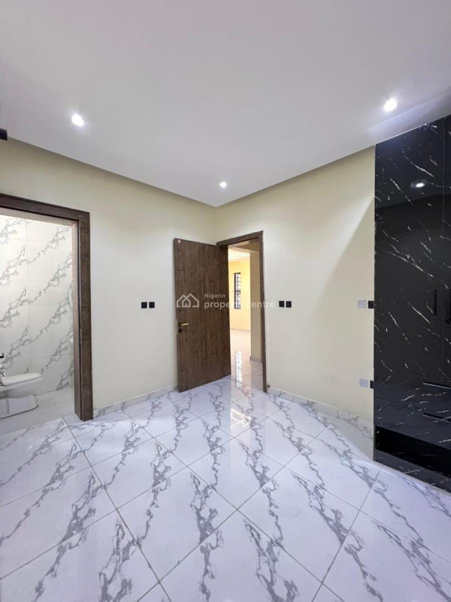 Contemporary 2bedroom Apartment, Lekki Phase 1, Lekki, Lagos, Flat / Apartment for Sale