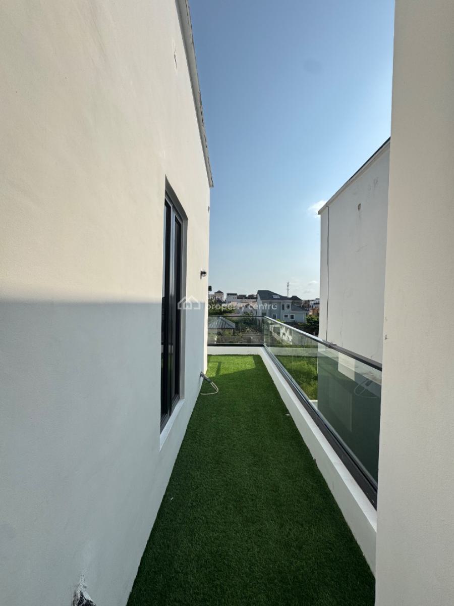 Luxurious 5 Bedroom Triplex Home with Private Cinema and Swimming Pool, Alpha Beach Road, Lekki Phase 2, Lekki, Lagos, Detached Duplex for Sale