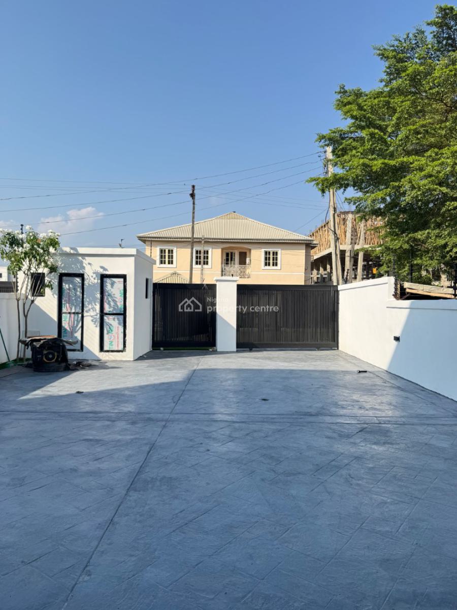 Luxurious 5 Bedroom Triplex Home with Private Cinema and Swimming Pool, Alpha Beach Road, Lekki Phase 2, Lekki, Lagos, Detached Duplex for Sale