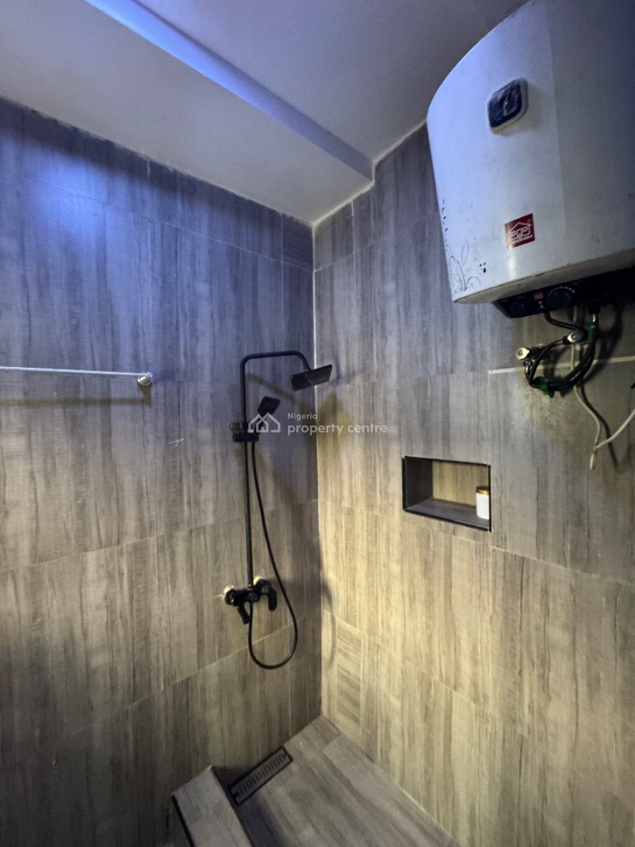 a Nice and Well Maintained 2 Bedrooms  Apartment, By Emma Abimbola, Lekki Phase 1, Lekki, Lagos, Flat / Apartment for Rent