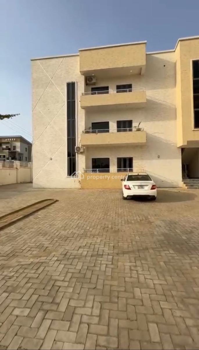 Massive Luxury 3 Bedroom En-suite Flat, Gilmor, Jahi, Abuja, Block of Flats for Sale
