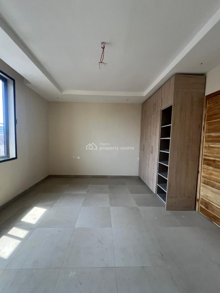 3 Bedroom Apartment with Swimming Pool, Gym & Elevator, Lekki Phase 1, Lekki, Lagos, Flat / Apartment for Sale