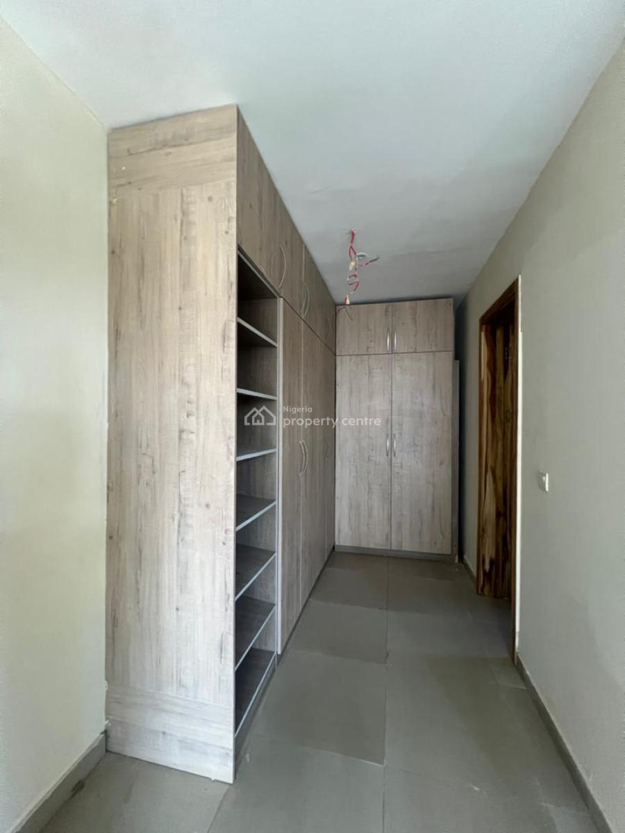 3 Bedroom Apartment with Swimming Pool, Gym & Elevator, Lekki Phase 1, Lekki, Lagos, Flat / Apartment for Sale