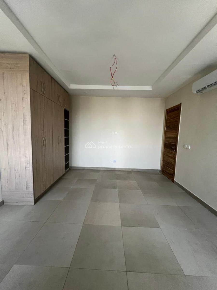 3 Bedroom Apartment with Swimming Pool, Gym & Elevator, Lekki Phase 1, Lekki, Lagos, Flat / Apartment for Sale