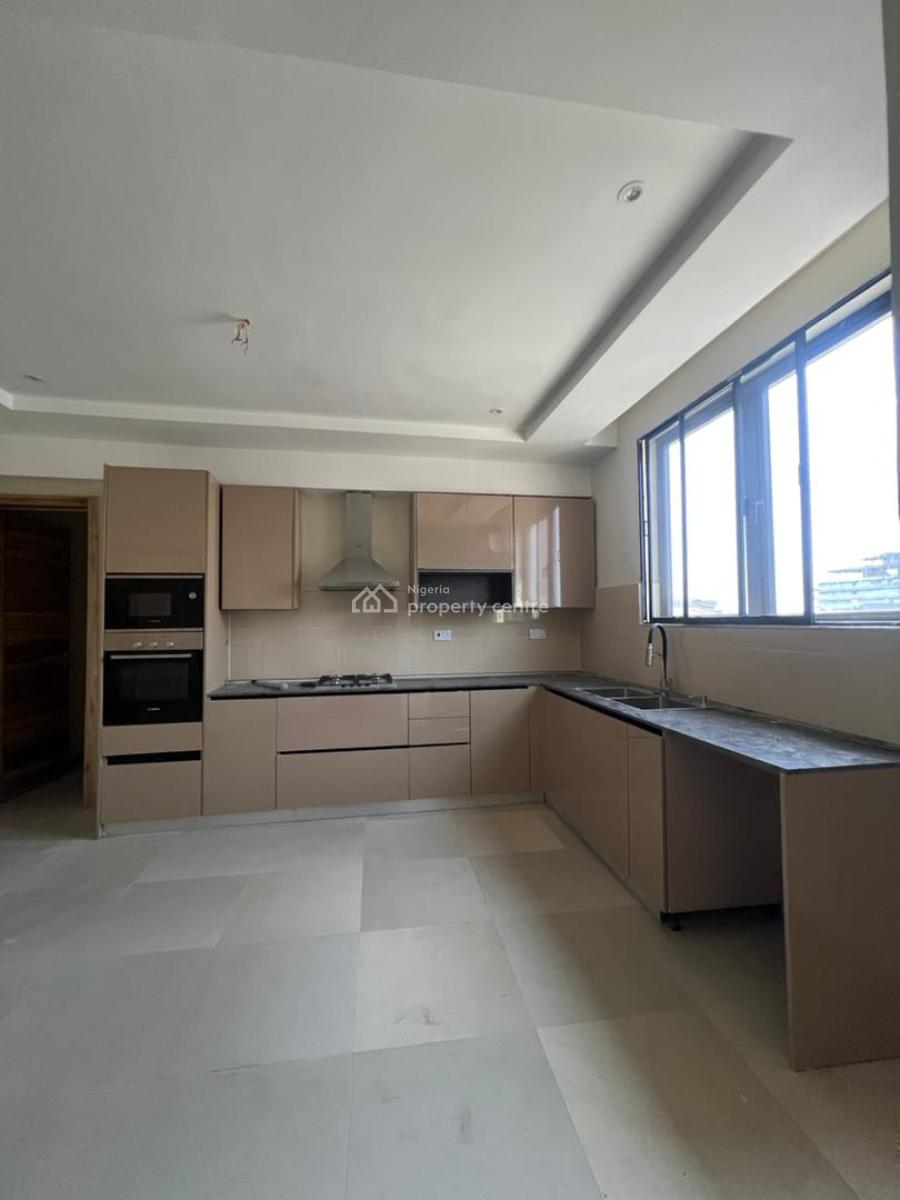 3 Bedroom Apartment with Swimming Pool, Gym & Elevator, Lekki Phase 1, Lekki, Lagos, Flat / Apartment for Sale