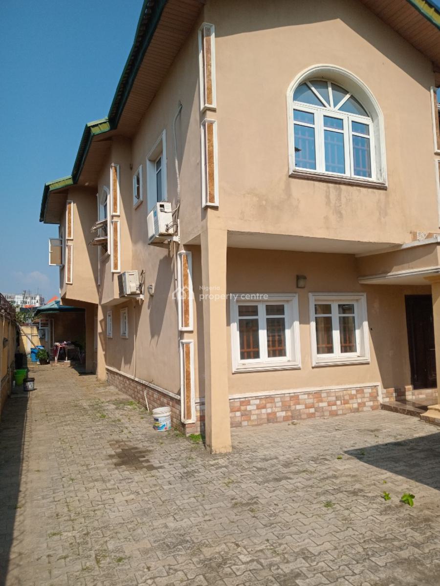 4 Bedroom Duplex, Two People in The Compound, Off Admiralty Road, Lekki Phase 1, Lekki, Lagos, Flat / Apartment for Rent