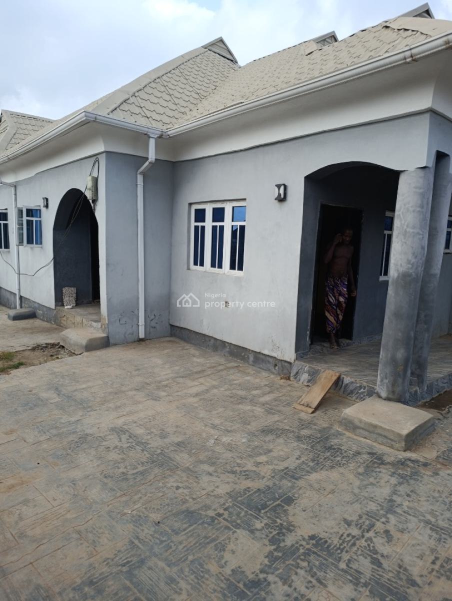 3 Bedroom Full Pop Self Compound Bungalow, Gastab Area, Iyana Ajia, Alakia, Ibadan, Oyo, Detached Bungalow for Rent