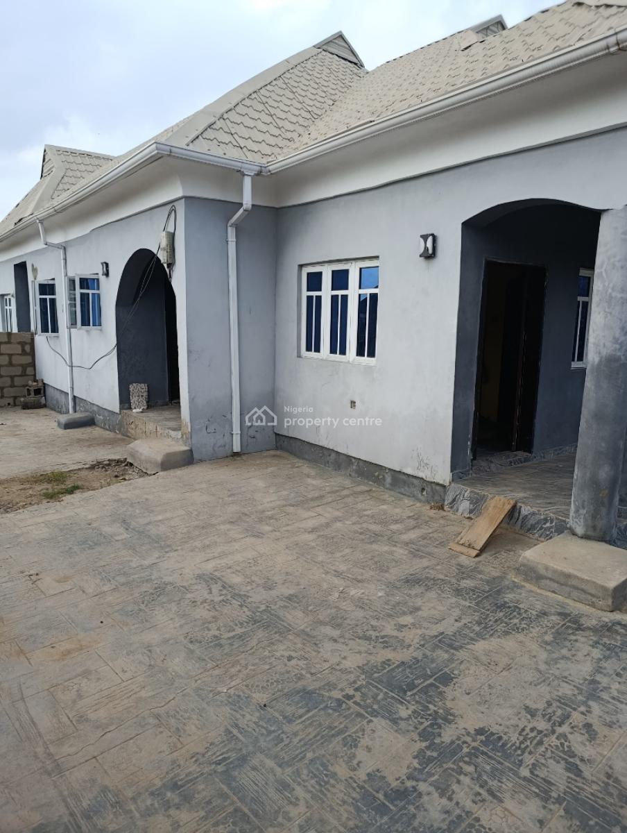 3 Bedroom Full Pop Self Compound Bungalow, Gastab Area, Iyana Ajia, Alakia, Ibadan, Oyo, Detached Bungalow for Rent