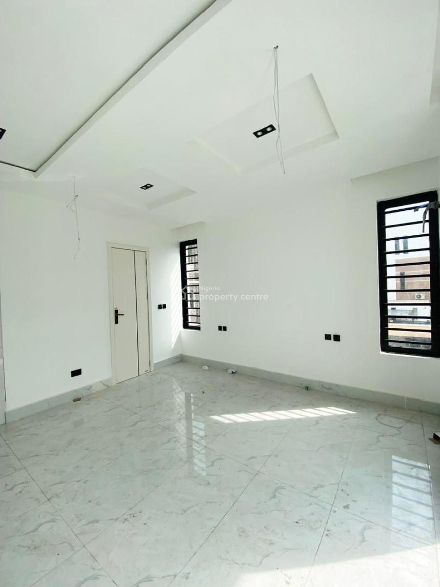2 Bedroom Apartment, Lekki Phase 1, Lekki, Lagos, Flat / Apartment for Sale