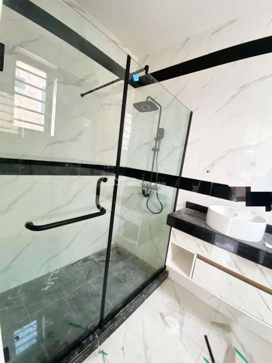 2 Bedroom Apartment, Lekki Phase 1, Lekki, Lagos, Flat / Apartment for Sale