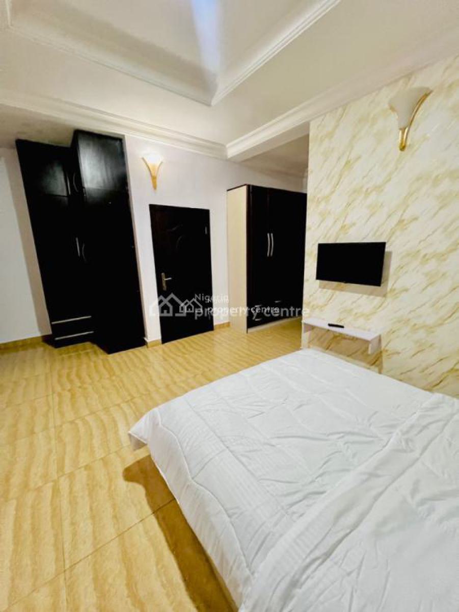 Single Room in a 4 Bedroom Apartment, Agungi, Lekki, Lagos, Self Contain (single Rooms) for Rent