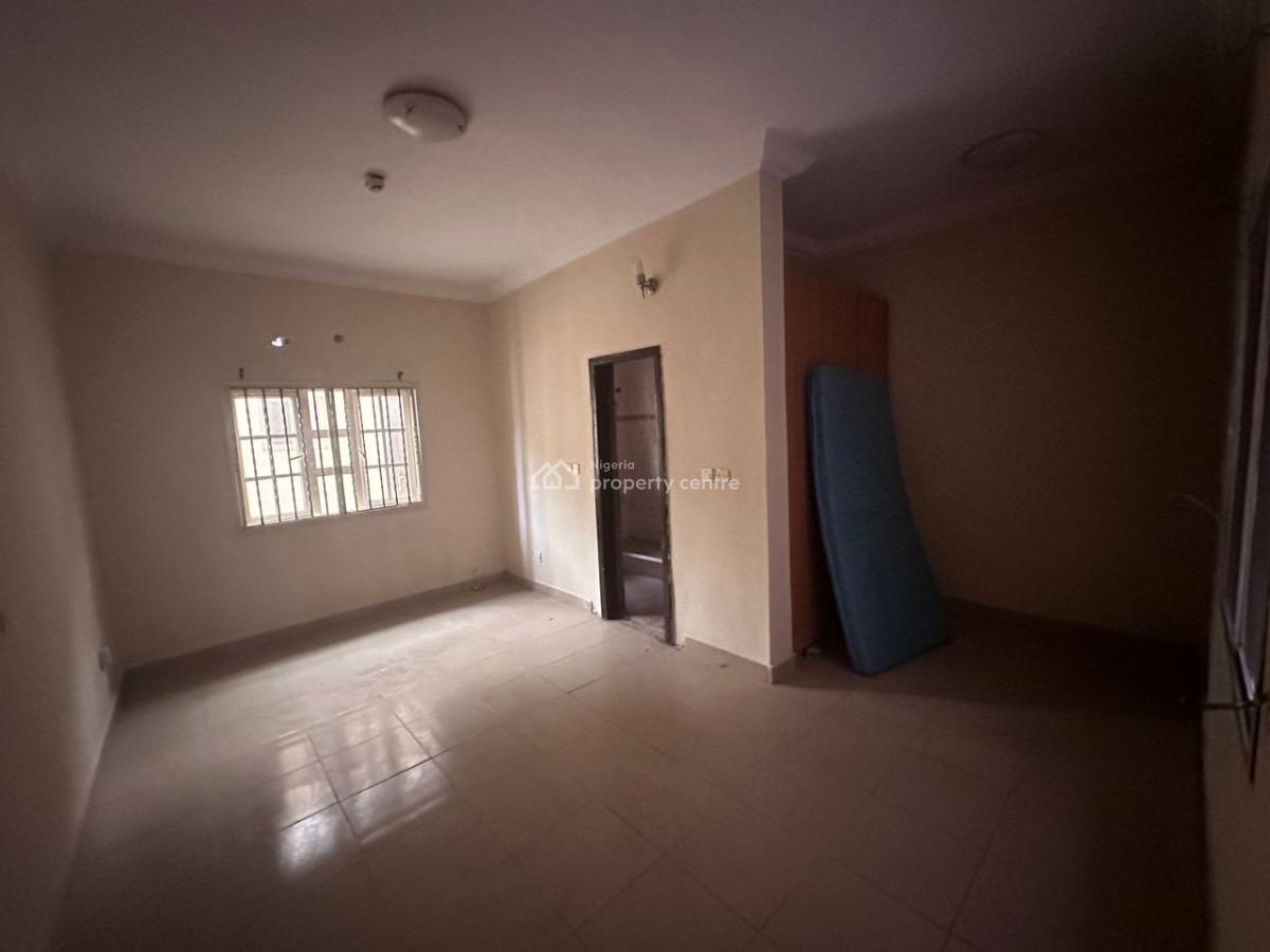 Spacious 4-bedroom Semi-detached Duplex in a Quiet Estate, Lekki Phase 1, Lekki, Lagos, Semi-detached Duplex for Rent