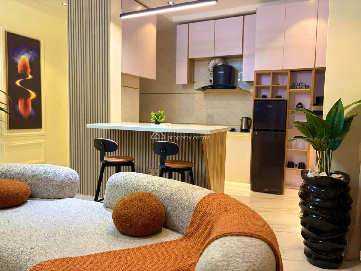 Luxurious 2 Bedroom with Swimming Pool, Freedom Way, Lekki Phase 1, Lekki, Lagos, Flat / Apartment Short Let