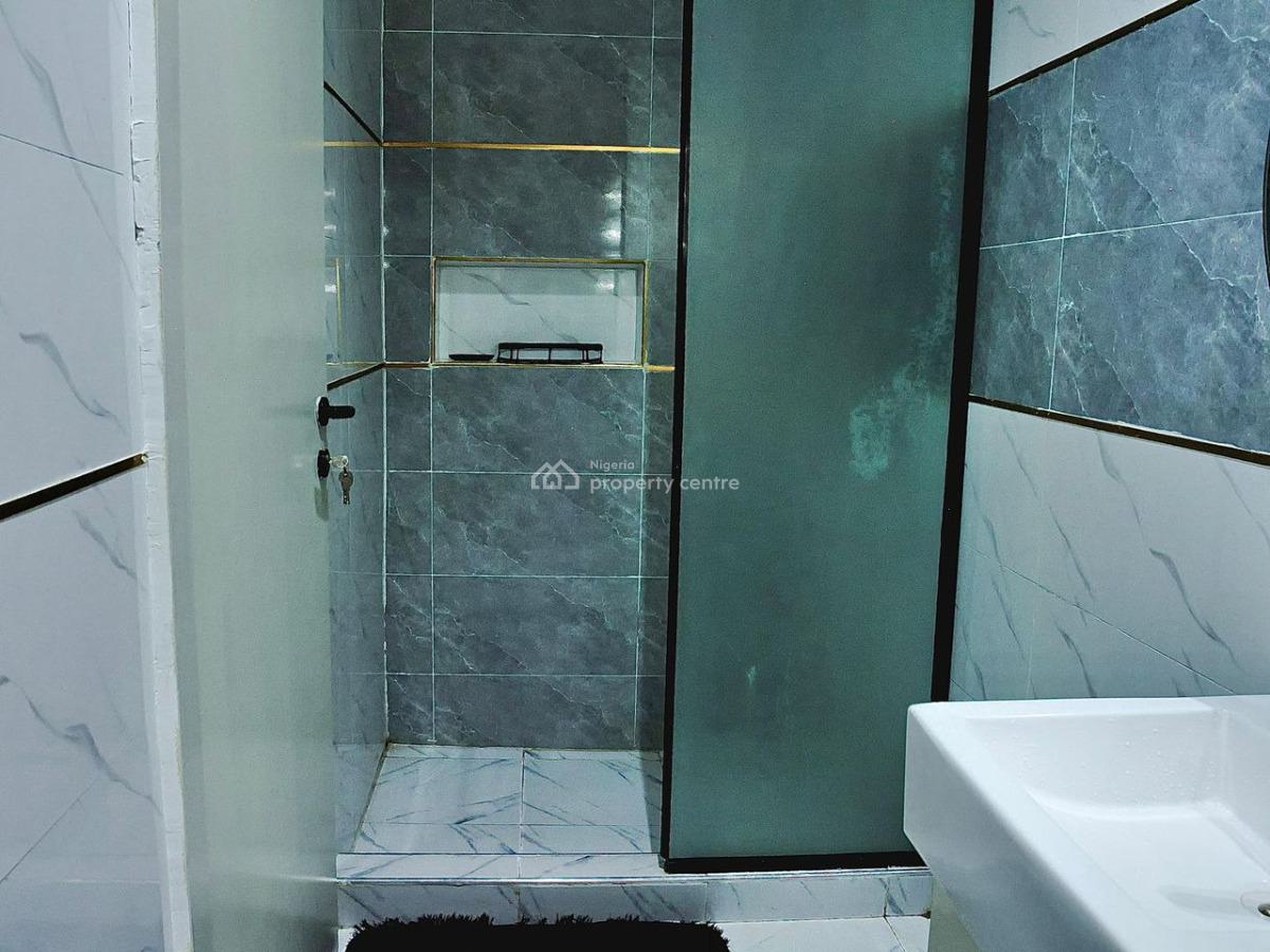 Luxurious 2 Bedroom with Swimming Pool, Freedom Way, Lekki Phase 1, Lekki, Lagos, Flat / Apartment Short Let