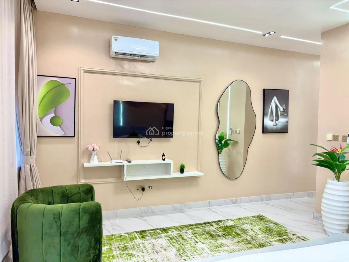 Luxurious 2 Bedroom with Swimming Pool, Freedom Way, Lekki Phase 1, Lekki, Lagos, Flat / Apartment Short Let