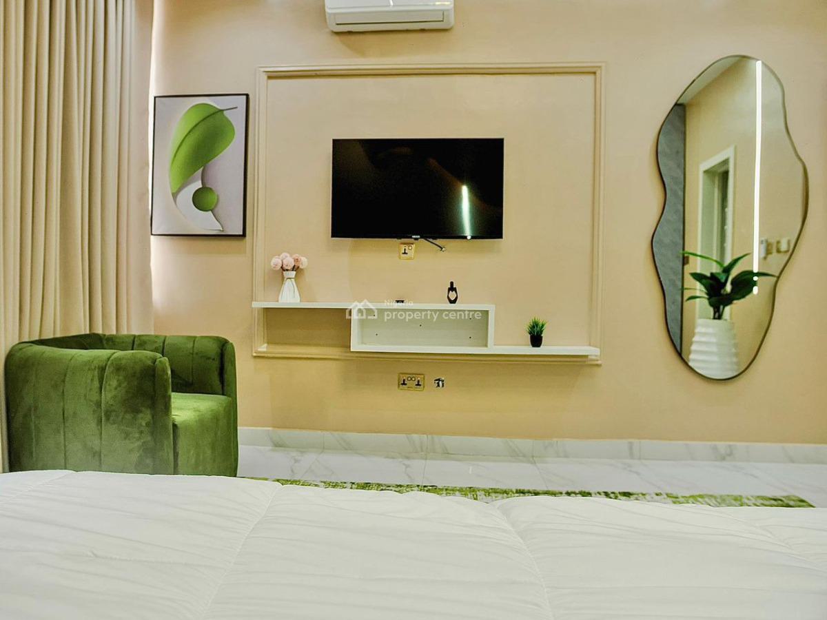 Luxurious 2 Bedroom with Swimming Pool, Freedom Way, Lekki Phase 1, Lekki, Lagos, Flat / Apartment Short Let