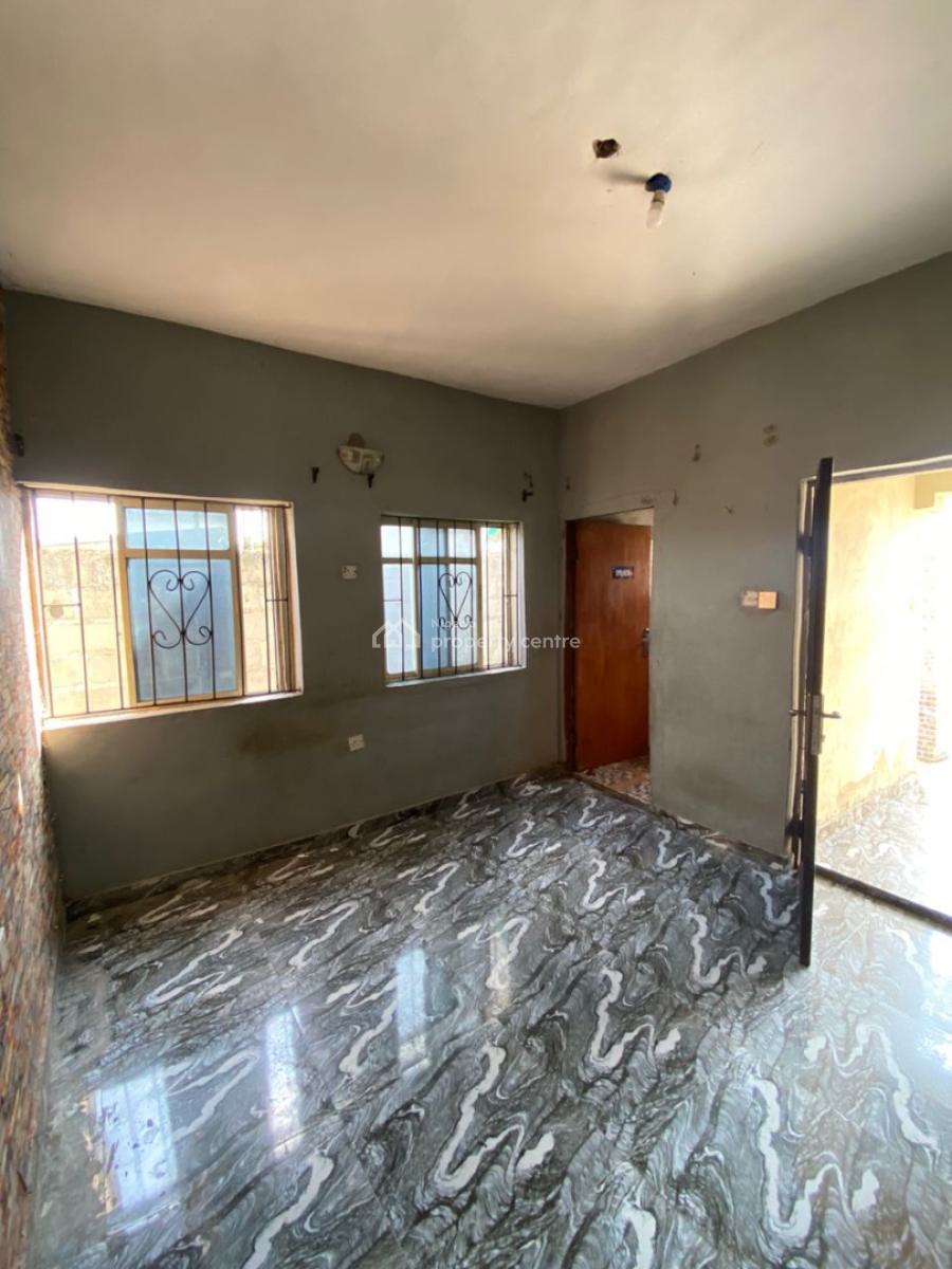 an Executive One Bedroom Flat, New Town Estate Ogombo Off Abraham Adesanya Ajah, Lekki, Lagos, Mini Flat (room and Parlour) for Rent