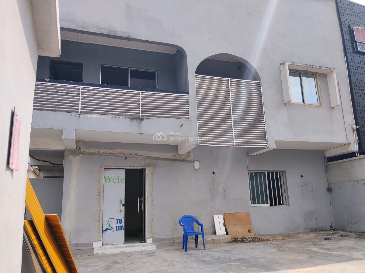 5 Bedroom with 2 Bq, Off Admiralty Road, Lekki Phase 1, Lekki, Lagos, Semi-detached Duplex for Rent