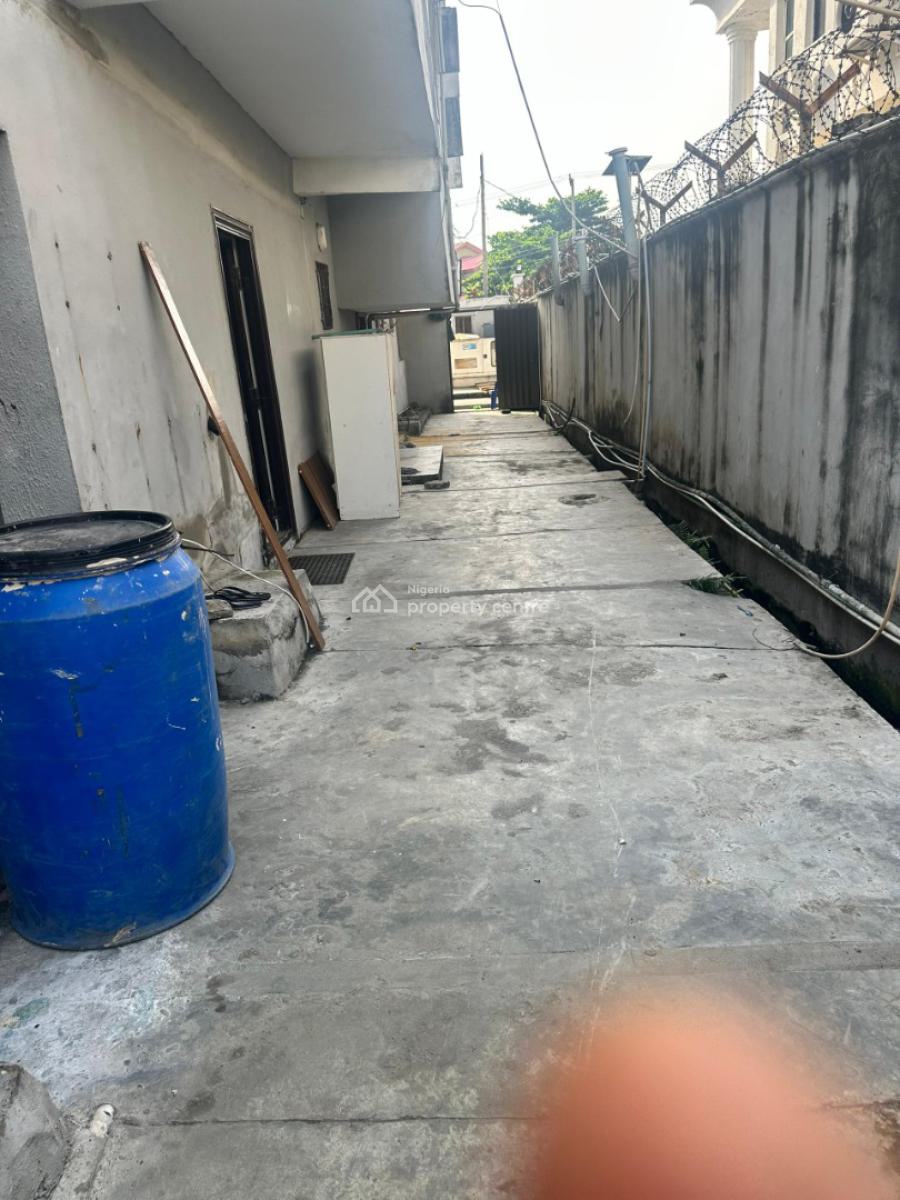 5 Bedroom with 2 Bq, Off Admiralty Road, Lekki Phase 1, Lekki, Lagos, Semi-detached Duplex for Rent