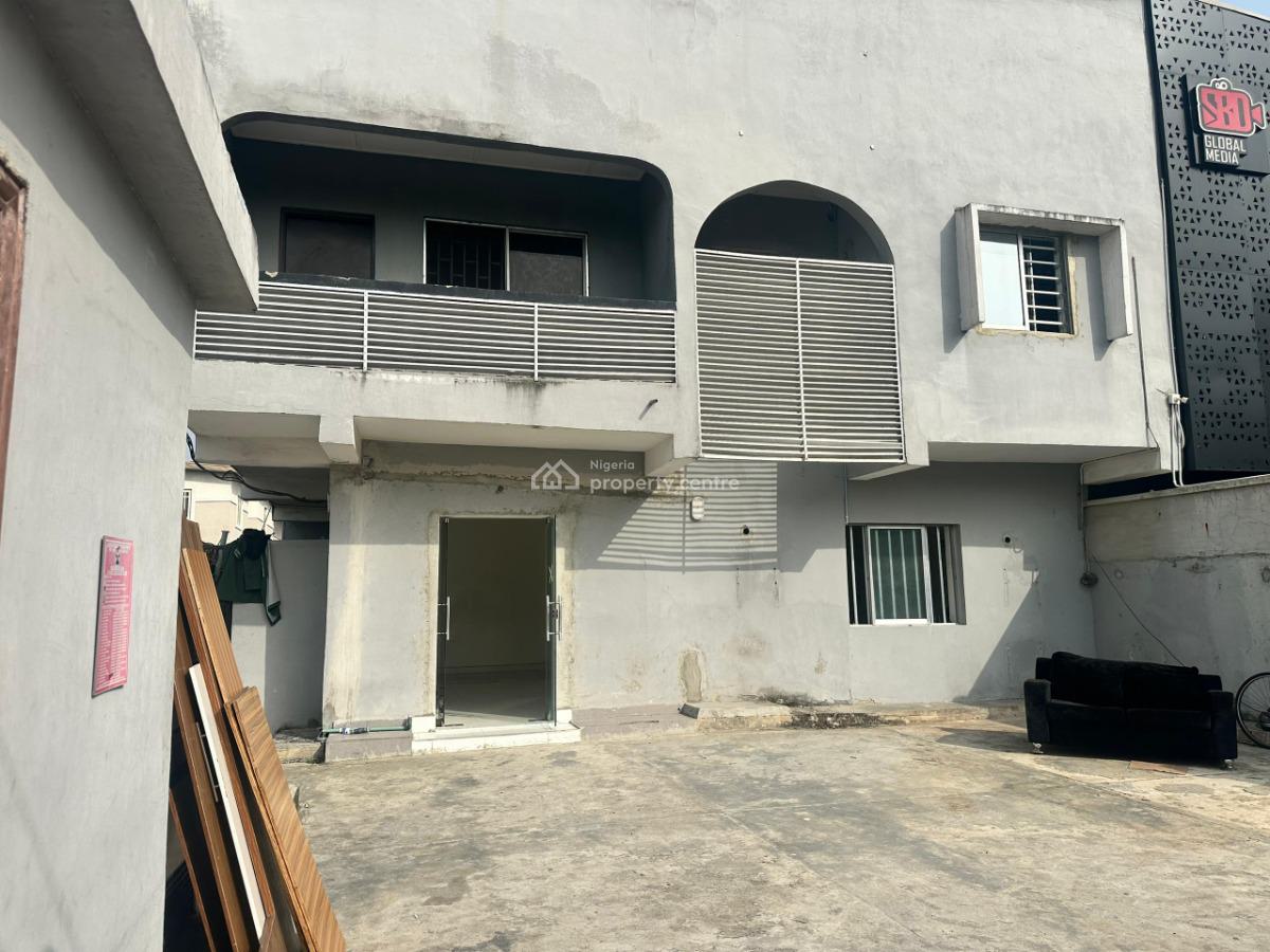 5 Bedroom with 2 Bq, Off Admiralty Road, Lekki Phase 1, Lekki, Lagos, Semi-detached Duplex for Rent