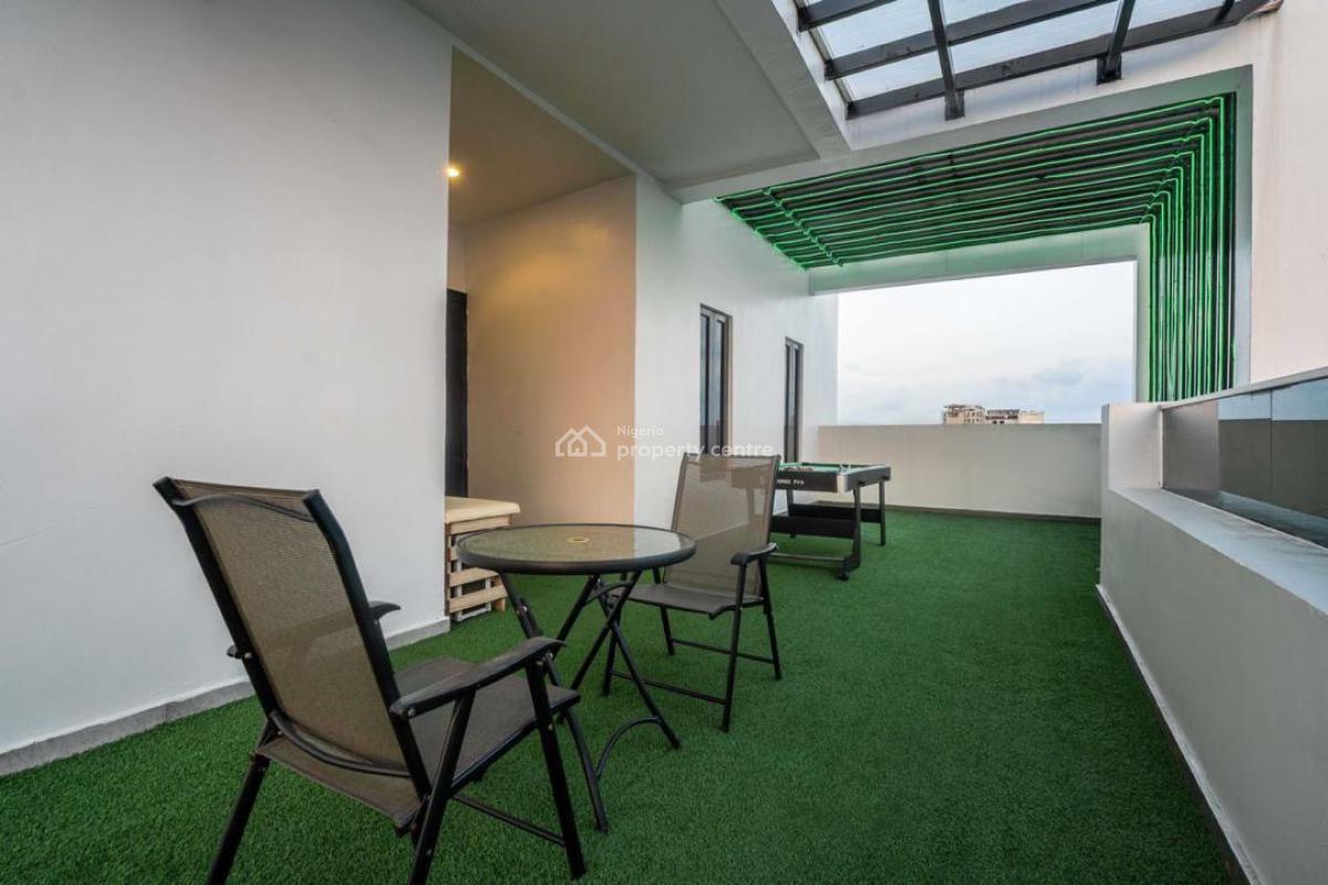 Luxury 2bedroom Apartment with Bathtub,ps5, Swimming Pool,snooker Boar, Lekki Phase 1, Lekki, Lagos, Flat / Apartment Short Let