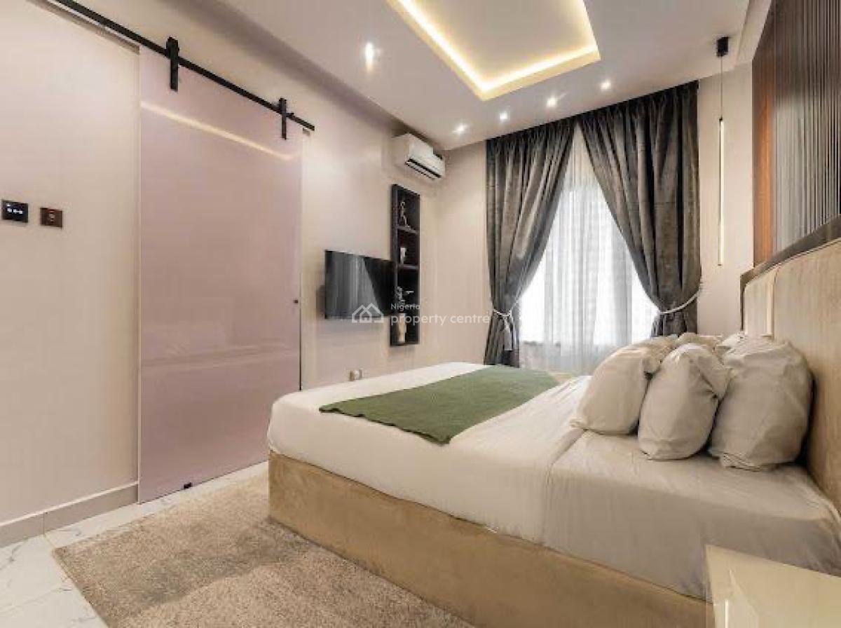 Luxury 2bedroom Apartment with Bathtub,ps5, Swimming Pool,snooker Boar, Lekki Phase 1, Lekki, Lagos, Flat / Apartment Short Let