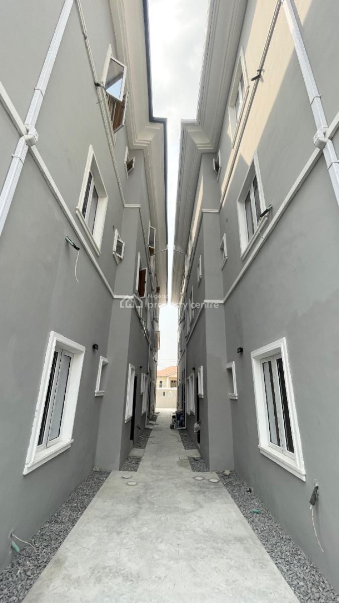 8 Units of 3 Bedroom Apartments with 2 Penthouse, Lekki Phase 1, Lekki, Lagos, Block of Flats for Sale