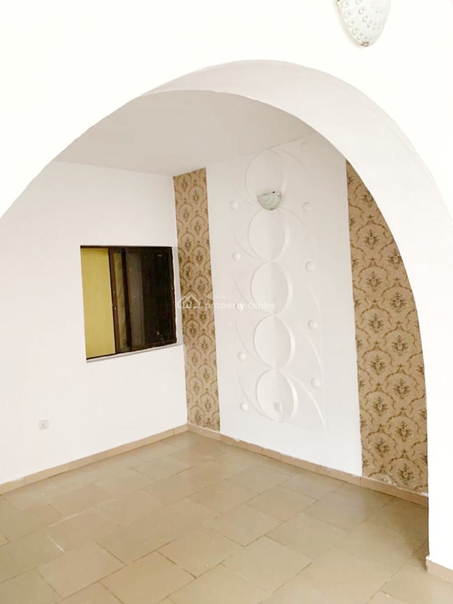 a Well Maintained Spacious 3 Bedroom Flat, Omole Phase 2, Ikeja, Lagos, Flat / Apartment for Rent