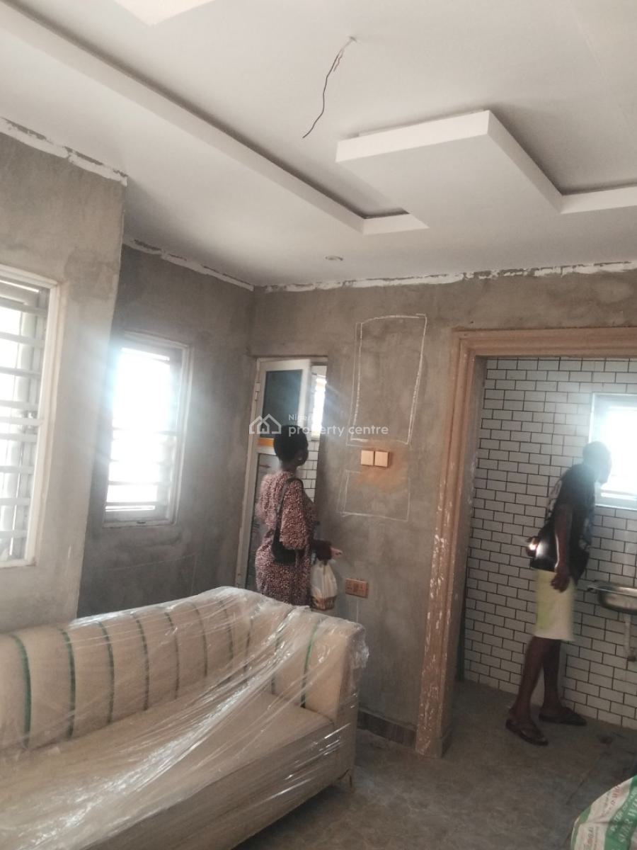 Decent and Spacious Mini Up Flat with 3 Toilet, Makoko, Yaba, Lagos, Mini Flat (room and Parlour) for Rent