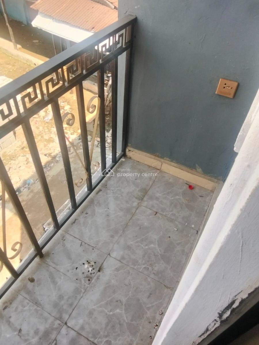 Decent and Spacious Mini Up Flat with 3 Toilet, Makoko, Yaba, Lagos, Mini Flat (room and Parlour) for Rent