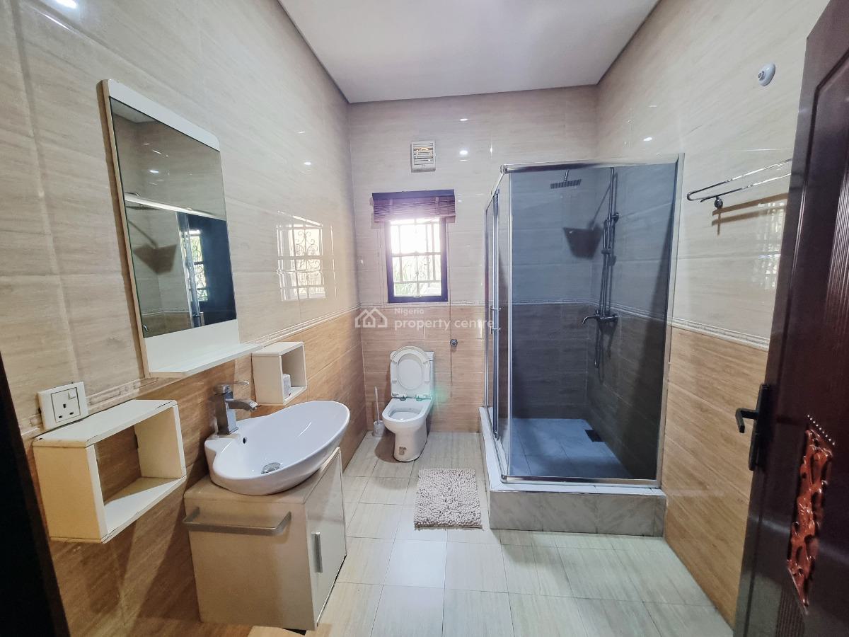 Lovely 3 Bedroom Apartment with Swimming Pool & Gym, Kalabari Street, Off Queena Drive, Old Ikoyi, Ikoyi, Lagos, Flat / Apartment Short Let