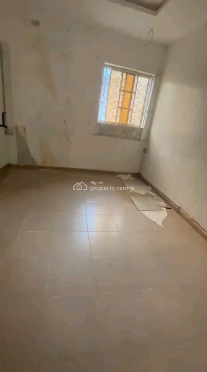 Spacious and Decent Mini-flat with 2t and 2b, Abule Oja, Yaba, Lagos, Mini Flat (room and Parlour) for Rent