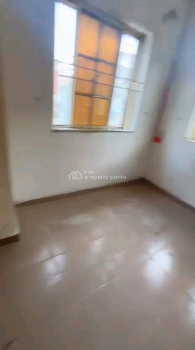 Spacious and Decent Mini-flat with 2t and 2b, Abule Oja, Yaba, Lagos, Mini Flat (room and Parlour) for Rent