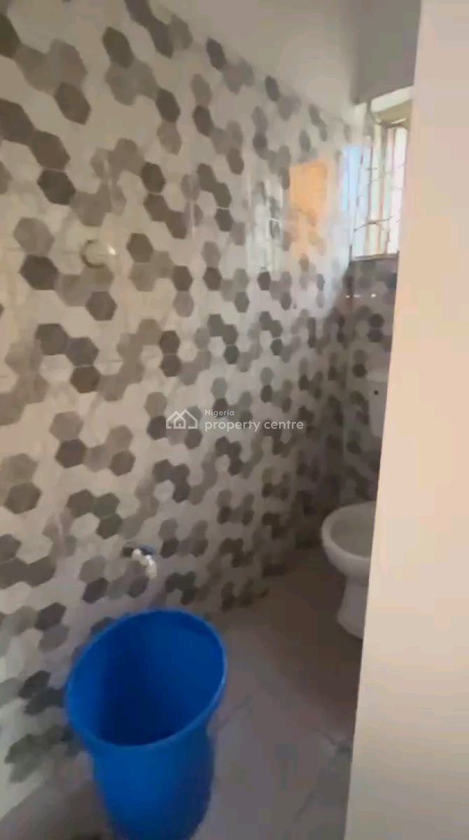 Spacious and Decent Mini-flat with 2t and 2b, Abule Oja, Yaba, Lagos, Mini Flat (room and Parlour) for Rent