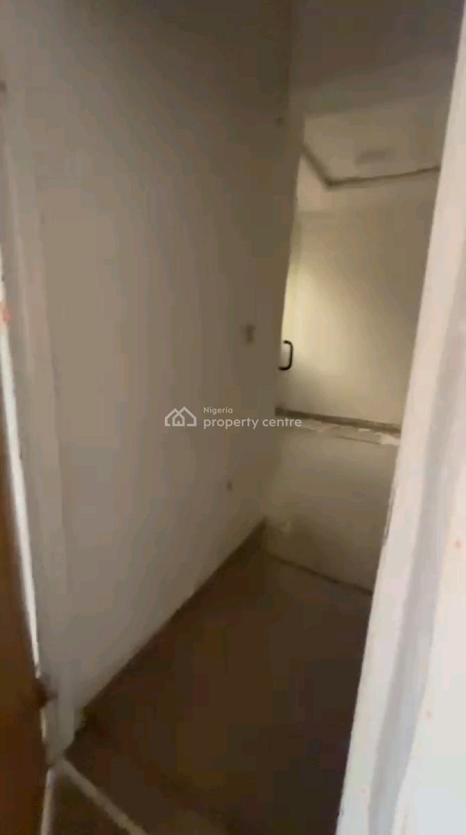 Spacious and Decent Mini-flat with 2t and 2b, Abule Oja, Yaba, Lagos, Mini Flat (room and Parlour) for Rent