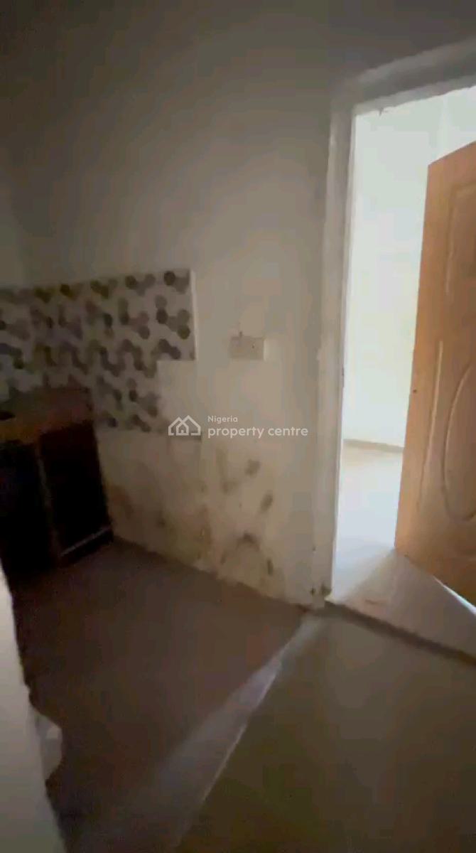 Spacious and Decent Mini-flat, Abule Oja, Yaba, Lagos, Mini Flat (room and Parlour) for Rent