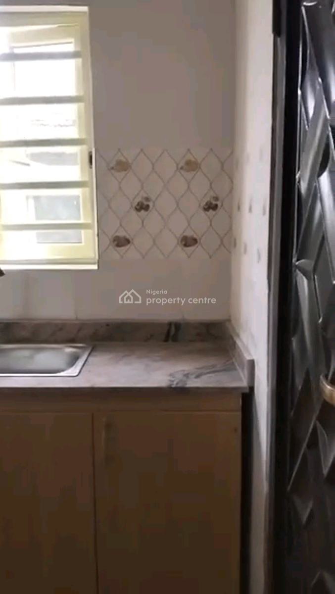 a Brand New 2 Bedroom Flat, Shomolu, Lagos, Flat / Apartment for Rent