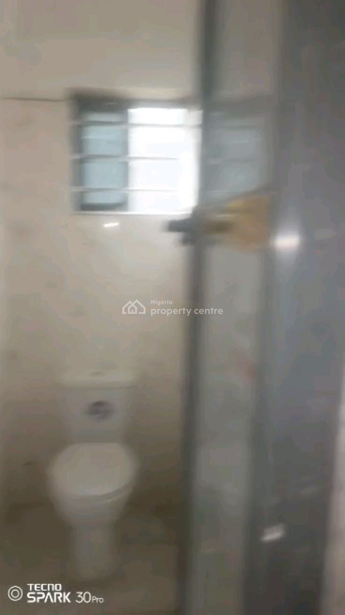 Standard N Executive  Mini Flat, Adekunle, Yaba, Lagos, Mini Flat (room and Parlour) for Rent