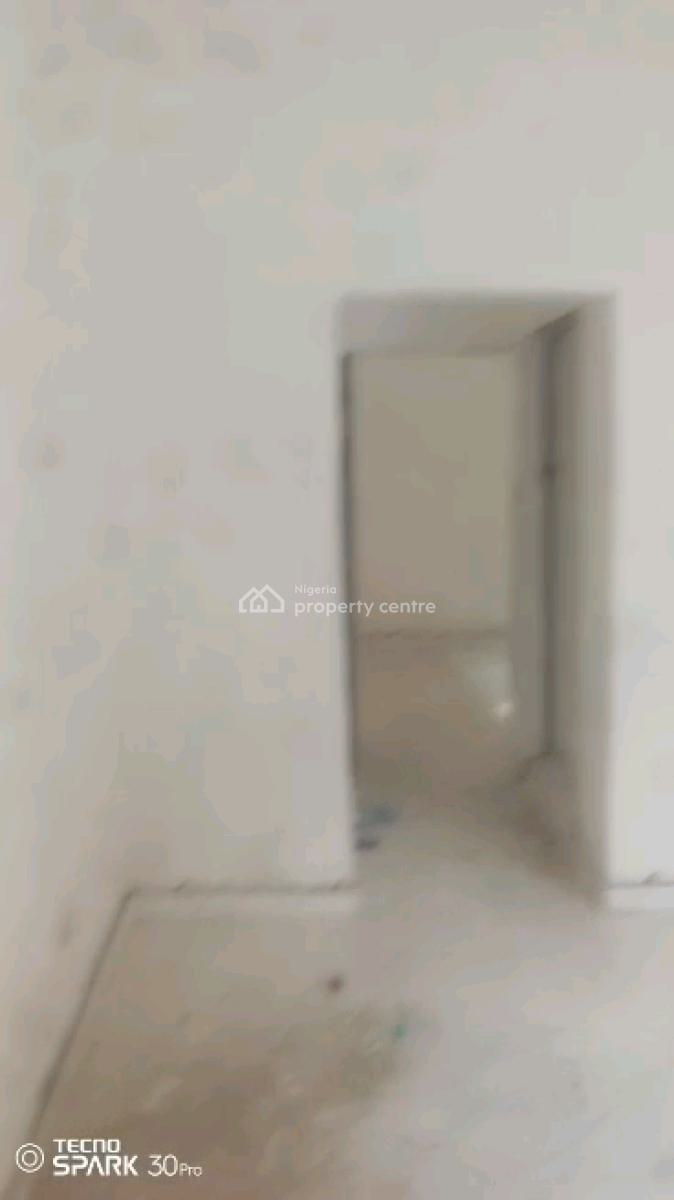 Standard N Executive  Mini Flat, Adekunle, Yaba, Lagos, Mini Flat (room and Parlour) for Rent