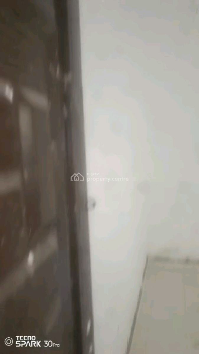 Standard N Executive  Mini Flat, Adekunle, Yaba, Lagos, Mini Flat (room and Parlour) for Rent