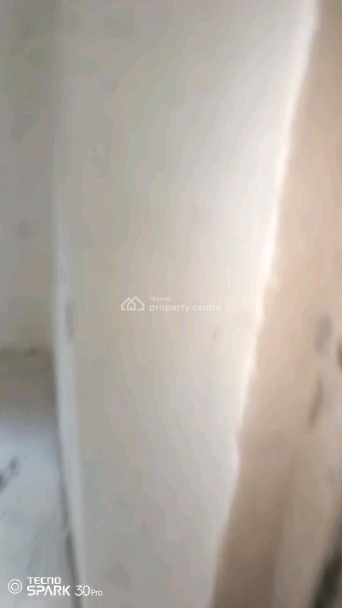 Standard N Executive  Mini Flat, Adekunle, Yaba, Lagos, Mini Flat (room and Parlour) for Rent