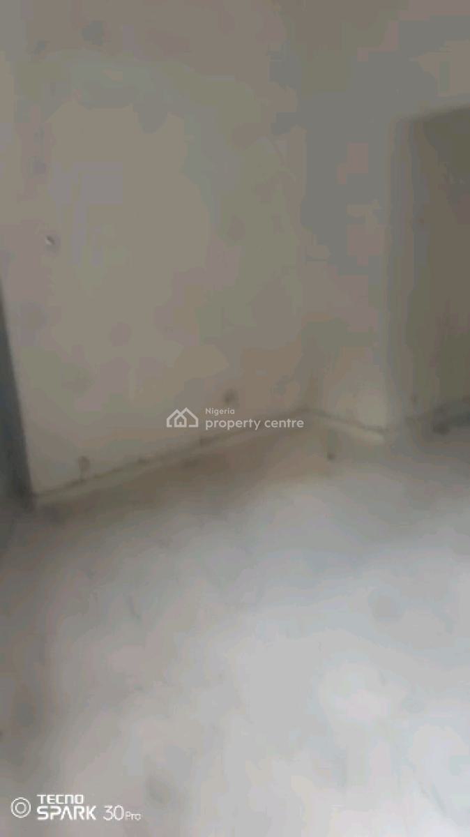 Standard N Executive  Mini Flat, Adekunle, Yaba, Lagos, Mini Flat (room and Parlour) for Rent