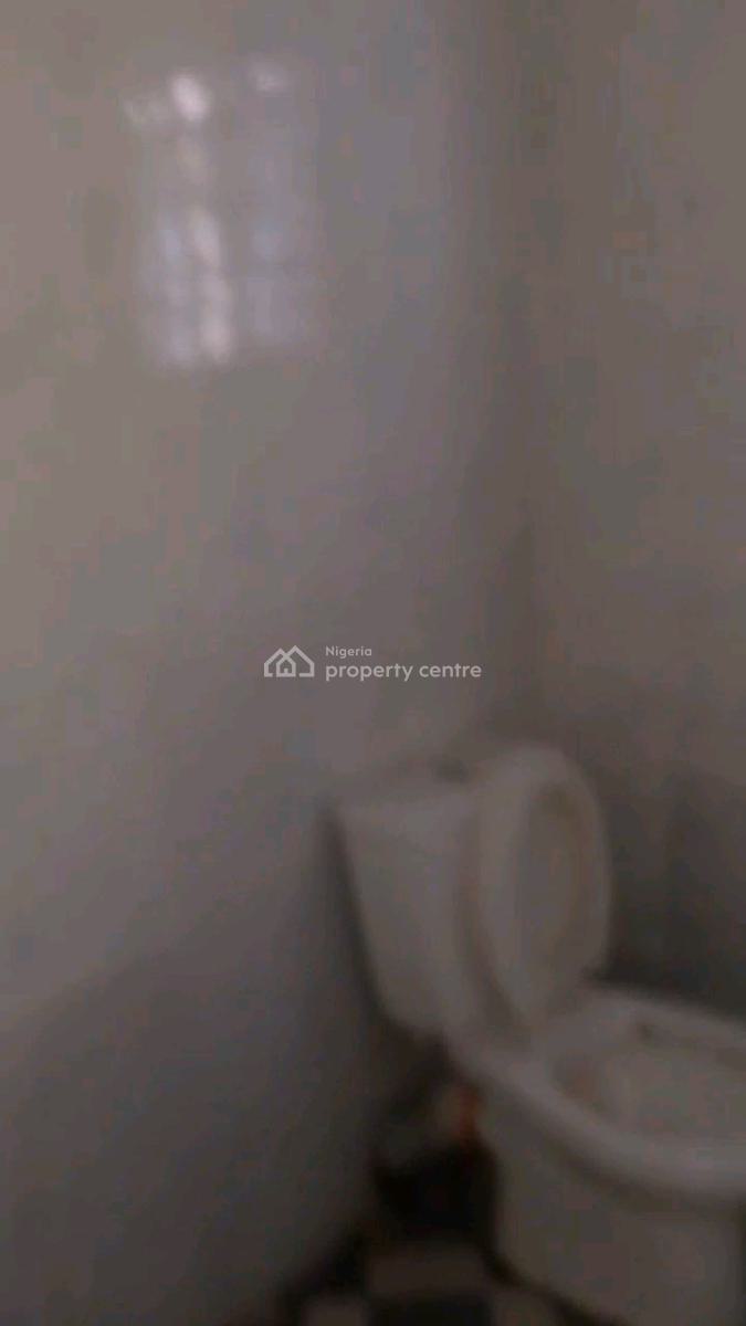 Standard N Executive  Mini Flat, Adekunle, Yaba, Lagos, Mini Flat (room and Parlour) for Rent