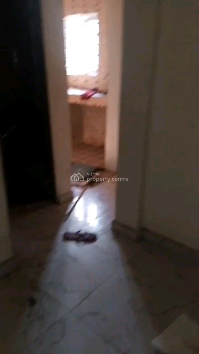 Standard N Executive  Mini Flat, Adekunle, Yaba, Lagos, Mini Flat (room and Parlour) for Rent